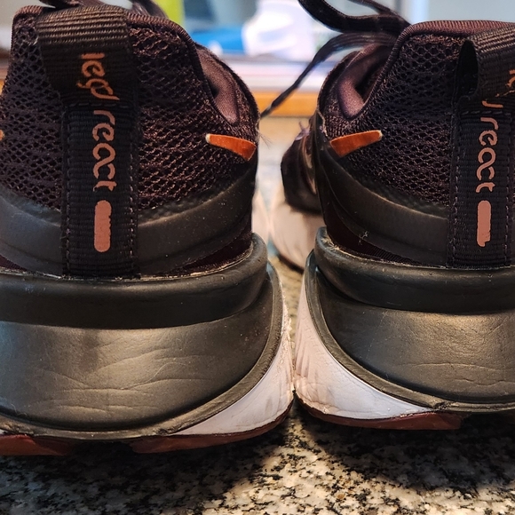 Nike Legend React Running Shoes - Picture 5 of 7